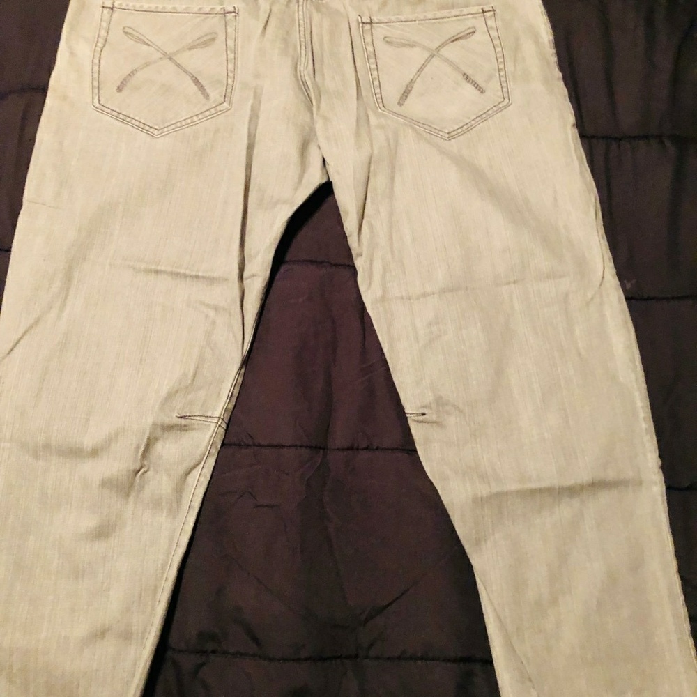 Akoo Jeans